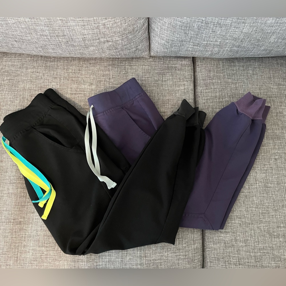 Figs Zamora Jogger Scrub Pants (two scrub pants for price of one)